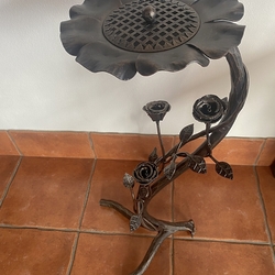 Luxury ashtray hand forged in to a shape of a rose shrub - an exclusive gift 147 Luxury ashtray hand forged in to a shape of a rose shrub - an exclusive gift 147