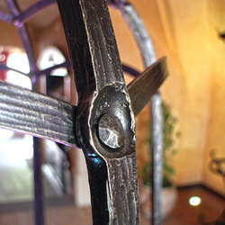 Kovaná kupola na studňu - pavučina - detail Kovaná kupola na studňu - pavučina - detail