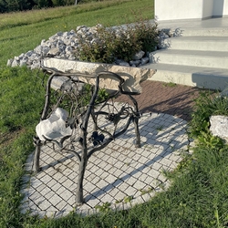 Rune kovan oltr s kamennou tabuou pri kri vo Frikovciach