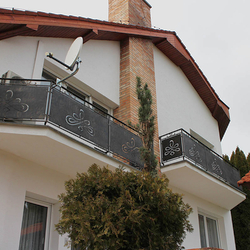 A modern wrought iron railing A modern wrought iron railing